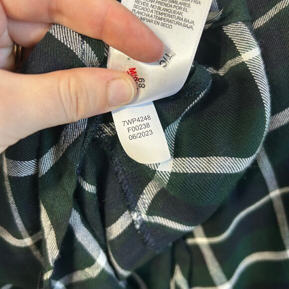 Lucky Brand Split Back Plaid Flannel Shirt NWT Women's S Green Soft Lightweight - Picture 10 of 10